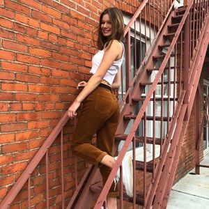 Meet your Posher, Olivia